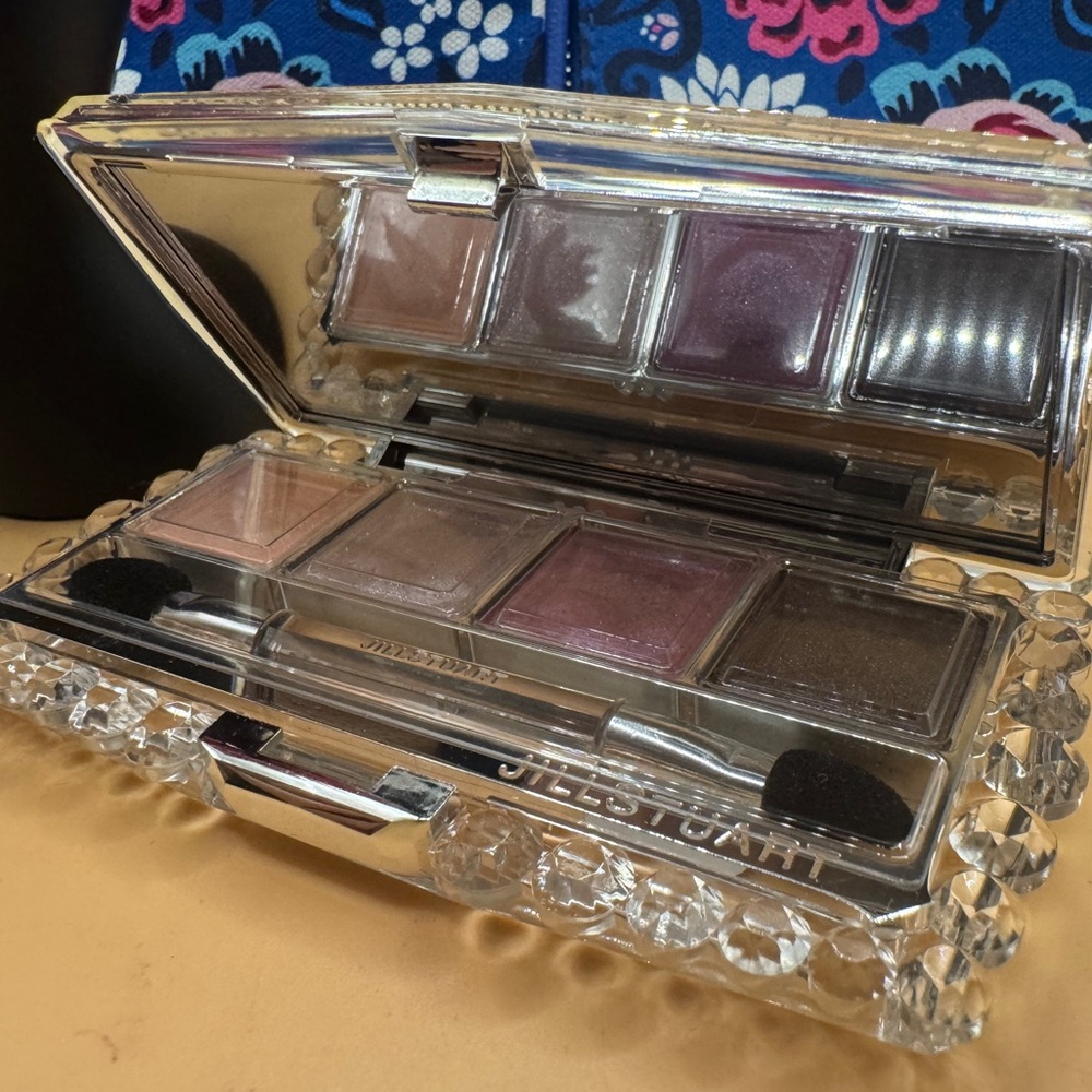 Jill Stuart 07 sweet Victorian eyeshadow palette